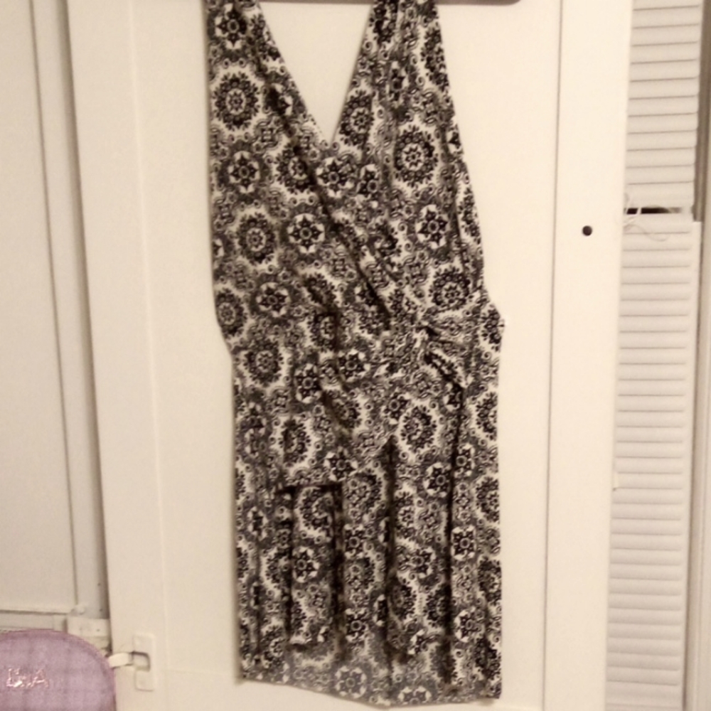 Halter style top,black and white paisley print. Size medium, by Lipstick